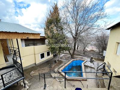 Отдельный дом · 4 комнаты · 210 м² · 10 сот., 3 мкр 5 в — Шаңырақ тойхана за 25 млн 〒 в Ленгере