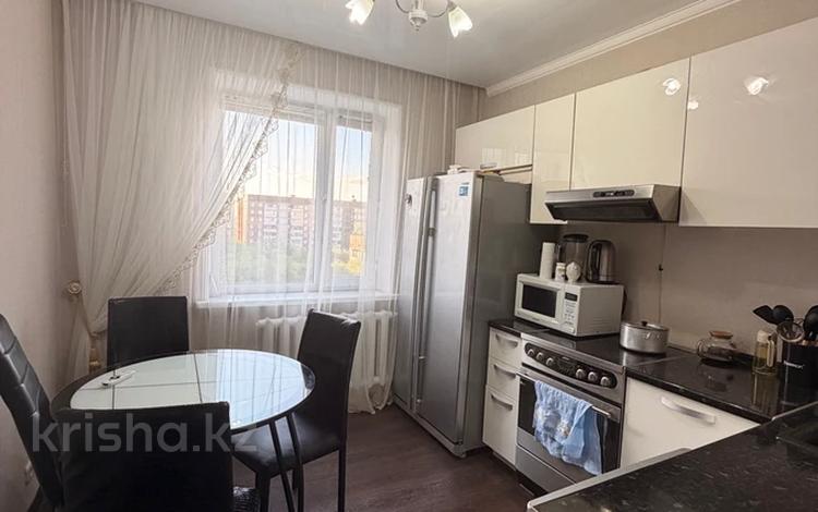 3-бөлмелі пәтер · 63 м² · 7/9 қабат, мкр Юго-Восток, мкр Гульдер 1 4, бағасы: 26 млн ₸ в Караганде, Казыбек би р-н — фото 10