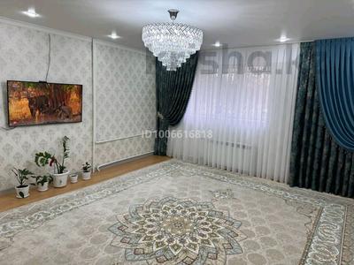 3-бөлмелі пәтер · 65 м² · 1/4 қабат, 4мкр 47дом 3кв, бағасы: 25 млн ₸ в Жанаозен