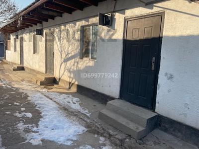Отдельный дом · 2 комнаты · 30 м², мкр Думан-1, Думан-1 ш/а. 9 — 2-я Каримбаева, 9 за 70 000 ₸ в Алматы, Медеуский р-н