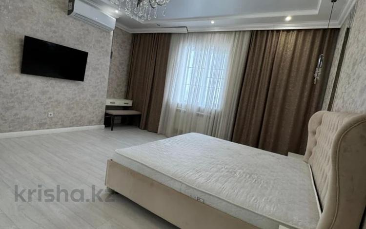 2-комнатная квартира · 89.5 м² · 6/11 этаж, Актобе, проспект Алии Молдагуловой за 45 млн ₸ — фото 16