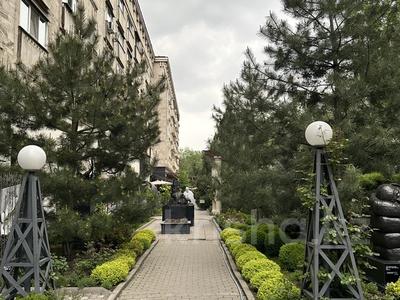 3-бөлмелі пәтер · 80 м², Гоголя 15 — Калдаякова, бағасы: 59 млн ₸ в Алматы, Медеуский р-н