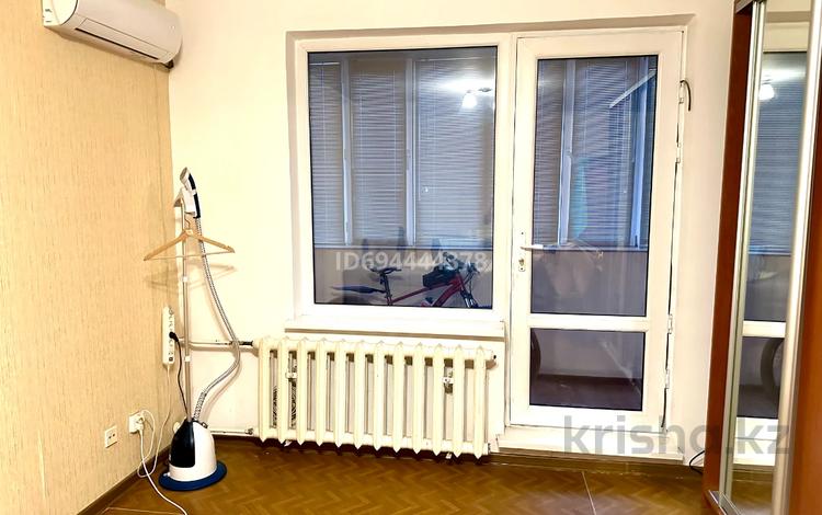 1-комнатная квартира, 35 м², 1/9 этаж, 5 мкр 18