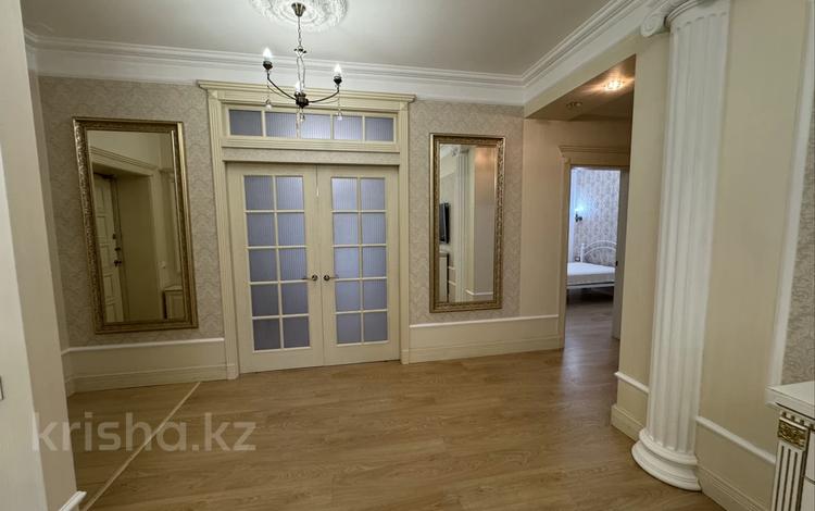 3-комнатная квартира · 100 м² · 3/3 этаж, Бухар-Жырау 28 а — Пр. Назарбаева за 550 000 ₸ в Караганде, Казыбек би р-н — фото 2