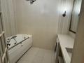 3-комнатная квартира · 100 м² · 3/3 этаж, Бухар-Жырау 28 а — Пр. Назарбаева за 550 000 ₸ в Караганде, Казыбек би р-н — фото 25