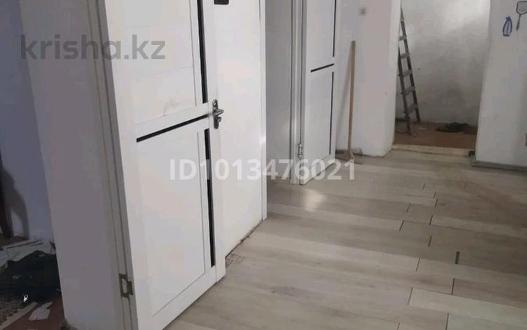 Жеке үй · 4 бөлме · 100 м² · 8 жүзд., Кайыма Мухаметхана 9 переулок 11 — Новый мост, Микрорайон шанырак родом. Шалгай карасу 406, бағасы: 100 000 ₸ в Таразе — фото 2
