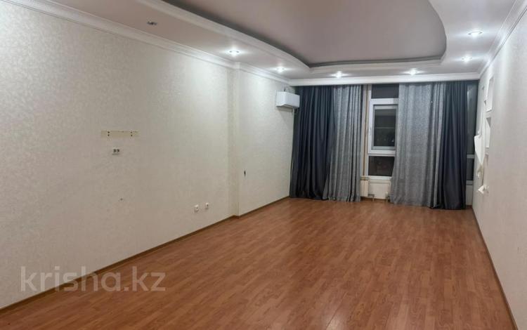 3-комнатная квартира · 84 м² · 14/25 этаж, мкр 11 за 18.6 млн ₸ в Актобе — фото 10