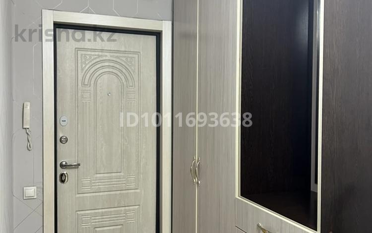 3-бөлмелі пәтер · 76 м² · 3/5 қабат, мкр Юго-Восток Степной, бағасы: 35 млн ₸ в Караганде, Казыбек би р-н — фото 2