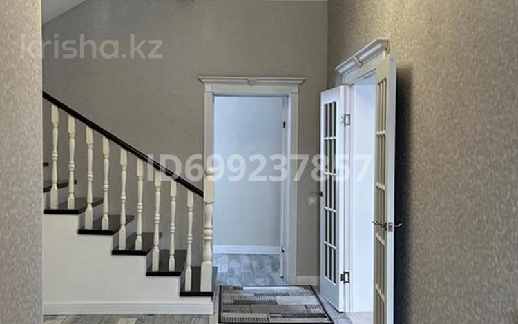 Жеке үй · 4 бөлме · 250 м² · 10 сот., Нура Ишим 78, бағасы: 73 млн ₸ в Косшы — фото 2