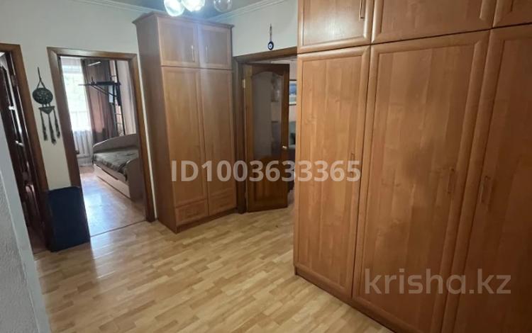 3-бөлмелі пәтер · 69 м² · 3/9 қабат, мкр Михайловка , Крылова 46, бағасы: 26 млн ₸ в Караганде, Казыбек би р-н — фото 4