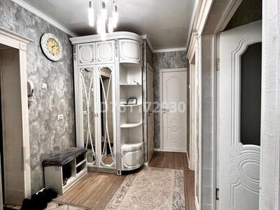 4-бөлмелі пәтер · 82 м² · 4/5 қабат, Мынбулак микрорайон 52 — Базарчик 9 микрорайон напротив Сафият, бағасы: 29 млн 〒 в Таразе