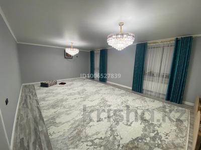 Отдельный дом · 6 комнат · 272 м² · 10 сот., Ажигалиева 258 — 6 уч за 45 млн 〒 в Кульсары