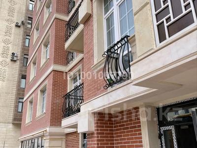 Продажа квартир в Мангистауской обл.: 3-комнатная квартира · 92 м² · 9/10 этаж, 17-й мкр 25 — Пересечение 13 микр. за 45.7 млн 〒 3-комнатная квартира · 92 м² · 9/10 этаж, 17-й мкр 25 — Пересечение 13 микр. за 45.7 млн 〒 в Актау