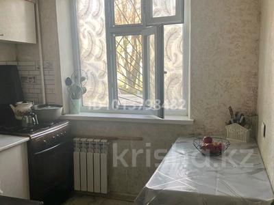 2-комнатная квартира · 42 м² · 1/5 этаж, мкр Каратау 10 за 10.8 млн ₸ в Таразе