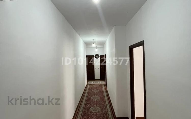 3-бөлмелі пәтер · 90 м² · 2/5 қабат, Нұрсая ш/а. 103, бағасы: 200 000 ₸ в Атырау, мкр Нурсая — фото 2