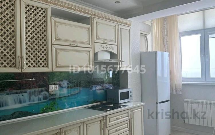 2-бөлмелі пәтер · 74 м² · 3/18 қабат, 17-ш/а. 4, бағасы: 250 000 ₸ в Актау, 17-й мкр — фото 2