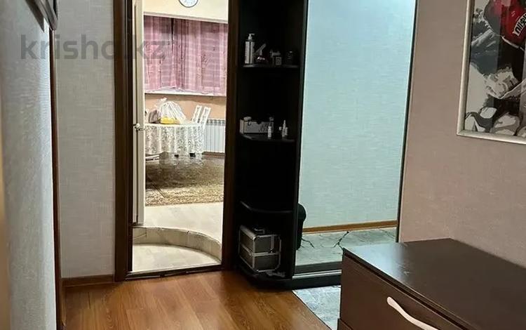2-комнатная квартира · 54 м² · 9/9 этаж, мкр Жетысу-1 за 35.5 млн ₸ в Алматы, Ауэзовский р-н — фото 2