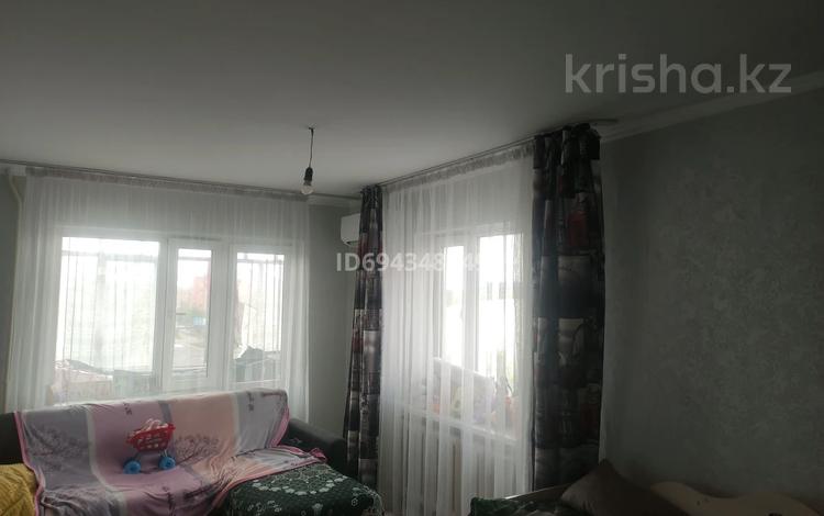 1-комнатная квартира, 32 м², 4/5 этаж, есенберлина 32