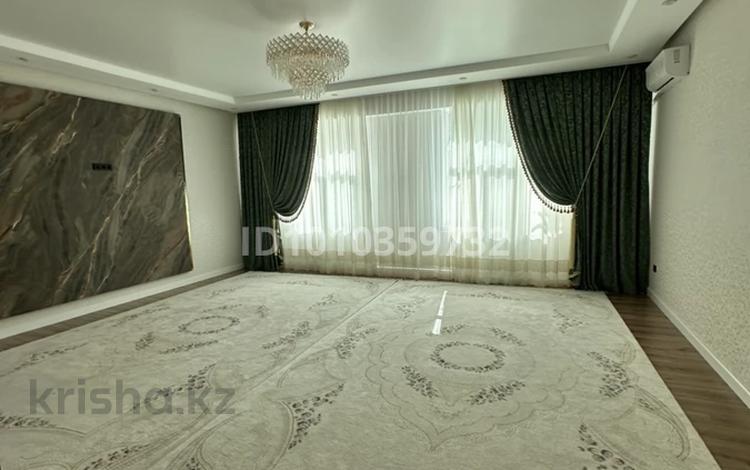 5-комнатная квартира · 186 м² · 2/10 этаж, 18А мкр 1 за 105 млн ₸ в Актау — фото 11