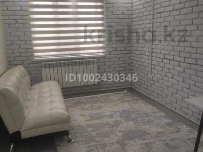 2-комнатная квартира · 37 м² · 1/2 этаж, мкр Достык 12 — Каргалинская за 220 000 〒 в Алматы, Ауэзовский р-н
