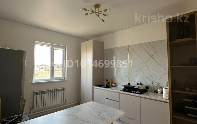 3-комнатная квартира · 100 м², мкр Аксай-2, 12 40 за 24 млн ₸ в Атырау — фото 2