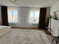 2-комнатная квартира · 75 м² · 9/9 этаж, мкр Старый Аэропорт, Самал 104 за 150 000 ₸ в Уральске — фото 2