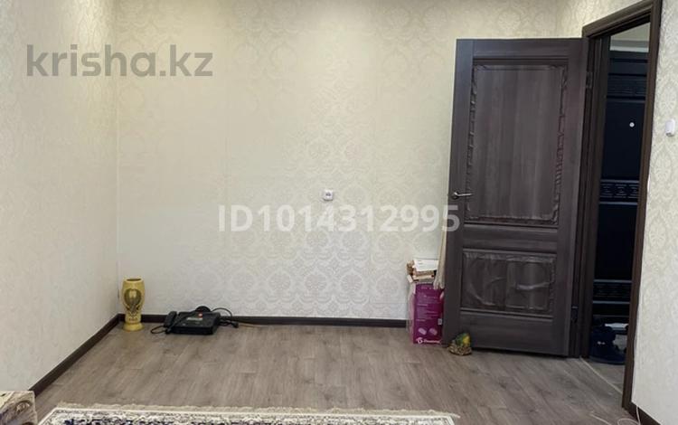 2-бөлмелі пәтер · 54 м² · 5/5 қабат, Артыгалиева 14/2 — Гагарина остановка Холодильник, бағасы: 13 млн ₸ в Уральске — фото 2