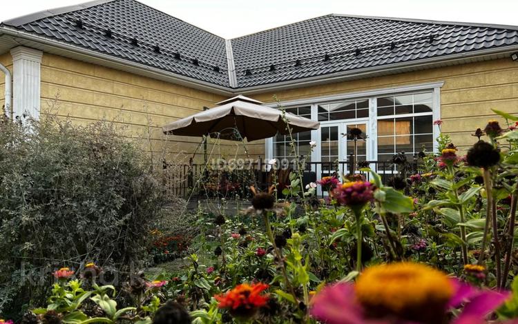 Отдельный дом · 4 комнаты · 240 м² · 15 сот., Микрорайон Ынтымак, Казыбек би 16 за 57.9 млн 〒 в Алатау — фото 38