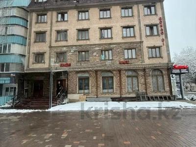 Свободное назначение, офисы, магазины и бутики, общепит, салоны красоты, бани, гостиницы и зоны отдыха, медцентры и аптеки, образование, развлечения · 1330 м² за 470 млн ₸ в Алматы, Жетысуский р-н