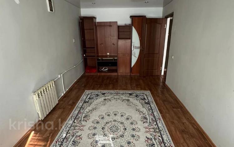 2-бөлмелі пәтер · 42 м² · 8/9 қабат, Абая, бағасы: 7.9 млн ₸ в Уральске — фото 2