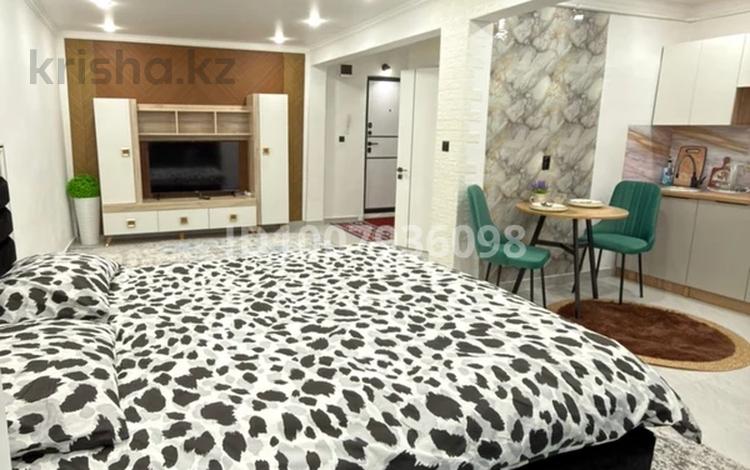 1-бөлмелі пәтер · 35 м² · 1/5 қабат, Ильясова, бағасы: 4 000 ₸ в  — фото 2