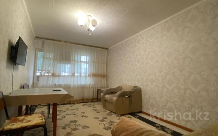 2-комнатная квартира · 50 м² · 1/5 этаж, 5-й мкр 42 за 11.5 млн ₸ в Актау — фото 2