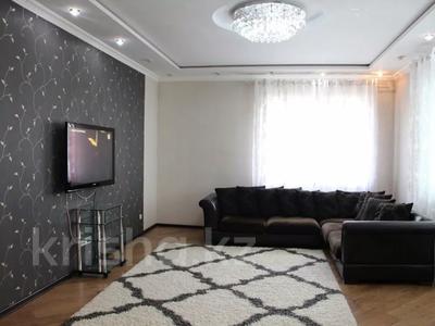 4-бөлмелі пәтер, 160 м², 15/22 қабат тәулігіне, Кожамкулова 273 — Шевченко Муканова, бағасы: 40 000 〒 в Алматы, Алмалинский р-н