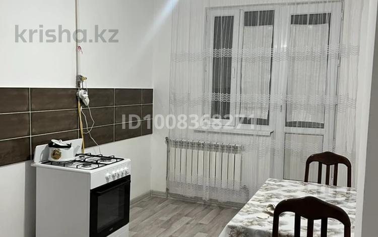 1-комнатная квартира · 43.1 м² · 4/5 этаж, мкр Улы Дала 997 за 13 млн 〒 в Таразе — фото 2