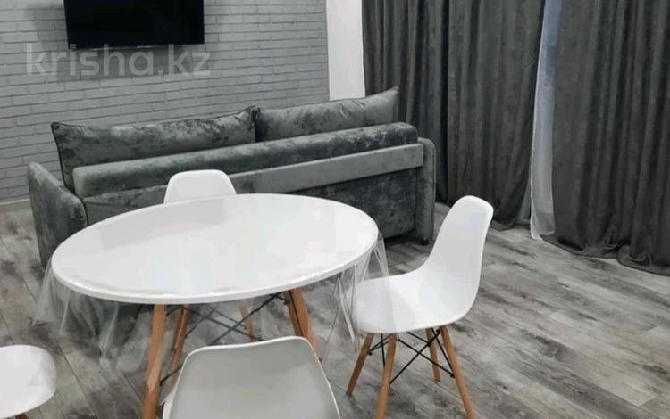 1-комнатная квартира · 60 м² · 3/5 этаж, Энергетиков 46 за 15 000 ₸ в Экибастузе — фото 2