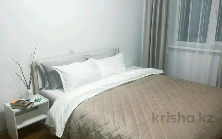 2-комнатная квартира · 60 м² · 2/5 этаж, Пр Республики 21 — Кенесары- Республика-Ауэзова за 15 000 ₸ в Астане, Сарыарка р-н — фото 2