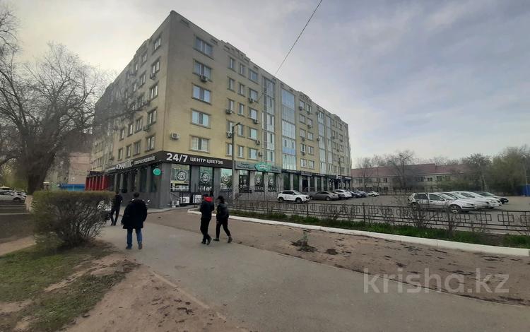 4-комнатная квартира, 150 м², 6/6 этаж, проспект Абая за 38.5 млн 〒 в Уральске — фото 9