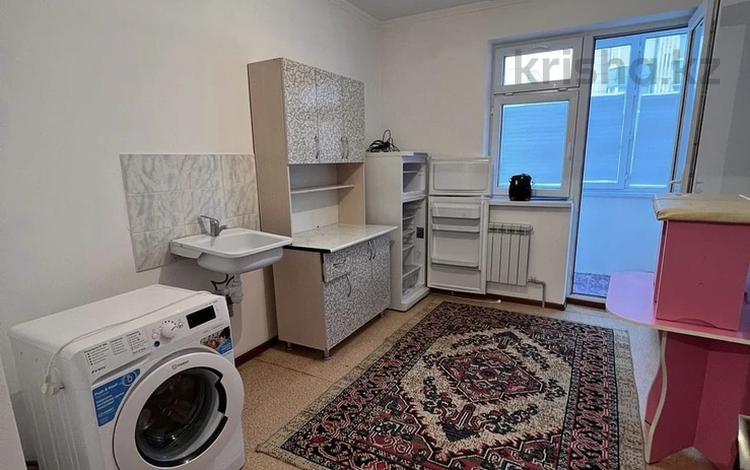 1-бөлмелі пәтер, 42 м², 4/9 қабат ай сайын, Тулеметова 69/14, бағасы: 100 000 〒 в Шымкенте — фото 2