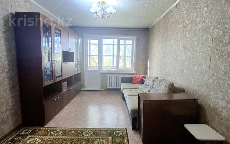 3-бөлмелі пәтер · 64 м² · 5/5 қабат, Строитель ш/а. 16/1, бағасы: 15 млн ₸ в Уральске, мкр Строитель — фото 2