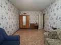 3-бөлмелі пәтер · 64 м² · 5/5 қабат, Строитель ш/а. 16/1, бағасы: 15 млн ₸ в Уральске, мкр Строитель — фото 5