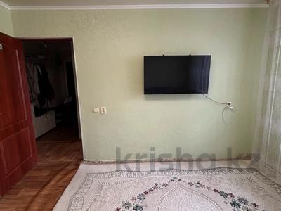 2-комнатная квартира · 37 м² · 5/5 этаж, Братьев Жубановых за 10.9 млн ₸ в Актобе