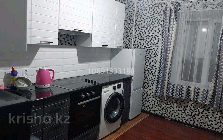 1-бөлмелі пәтер · 65 м² · 2/5 қабат, Назарбаева — Район рынка, бағасы: 1 000 〒 в Кокшетау — фото 2