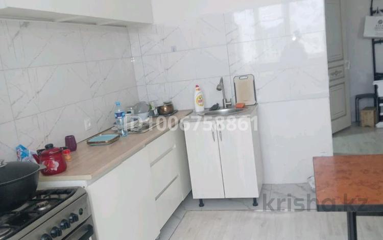 2-комнатная квартира · 66 м² · 6/6 этаж, 38-й мкр 2 за 125 000 ₸ в Актау — фото 2