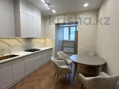 2-бөлмелі пәтер · 81.1 м² · 7/8 қабат, Просп. Тауелсиздик 9к1, бағасы: 47 млн ₸ в Актобе, мкр Авиатор