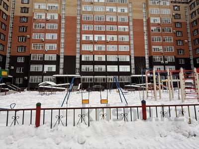 1-комнатная квартира · 52 м² · 3/9 этаж, мкр. Алтын орда, Молдагуловой 62 — Теннисный центр Ниш Достык за 20.9 млн 〒 в Актобе