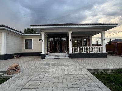 Отдельный дом · 4 комнаты · 257.3 м² · 10 сот., Уркер 19 за 129 млн ₸ в Астане, Нура р-н