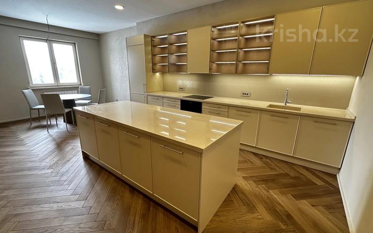 3-комнатная квартира · 200 м² · 3/6 этаж, Мирас 188/2 за ~ 2.4 млн ₸ в Алматы — фото 7