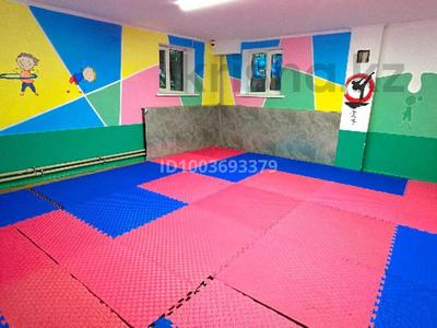 Отдельный дом · 10 комнат · 400 м² · 8 сот., Елибаева за 120 млн 〒 в Туздыбастау (Калинино)