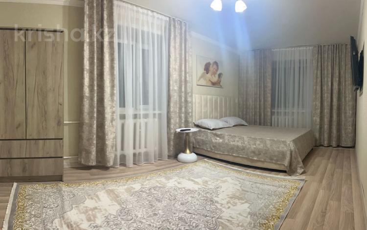 1-комнатная квартира · 32 м² · 2/5 этаж, мкр Новый Город, Алиханова 20 за 12 000 ₸ в Караганде, Казыбек би р-н — фото 5