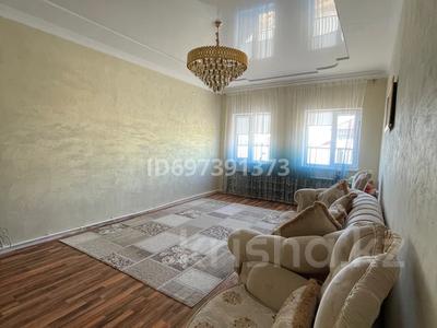 Отдельный дом · 3 комнаты · 100 м² · 1000 сот., Мкр.Қайнар.с.ТасқалаМұсағалиевкөшесіүй62 62 за 16.5 млн 〒 в Атырау